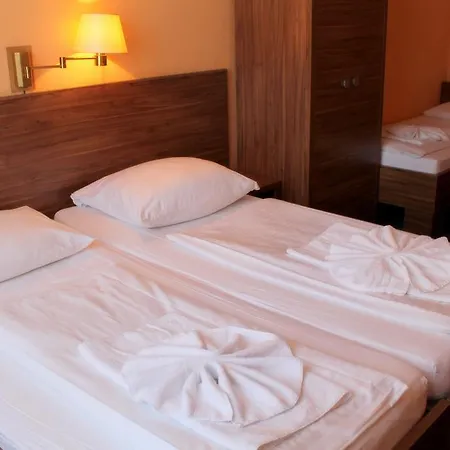 Hotell Ansbach Am Kadewe