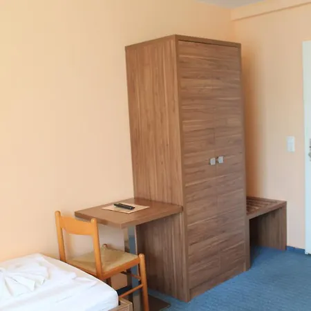 Ansbach Am Kadewe Hotell 3*