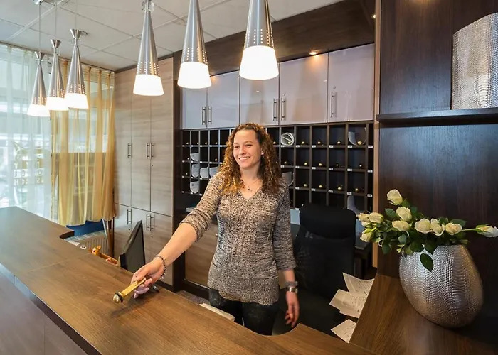 호텔 City-hotel Ansbach Am Kurfuerstendamm 3*